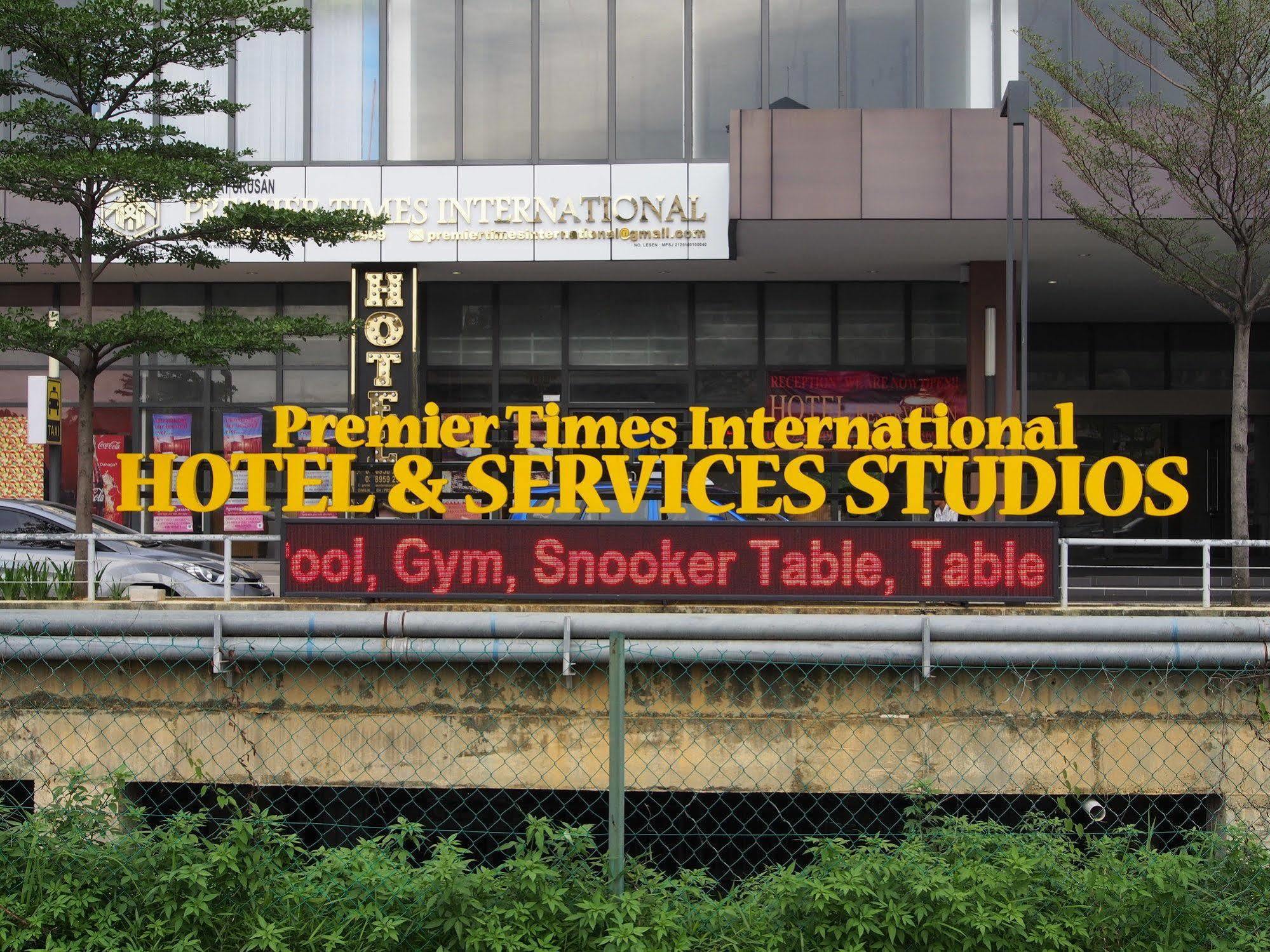 Premier Times International Hotel Seri Kembangan Exterior photo